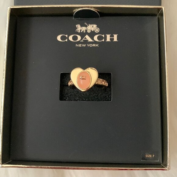 COACH Rose Quartz Heart Crystal Ring in Gold RING SIZE 7 - Picture 2 of 4